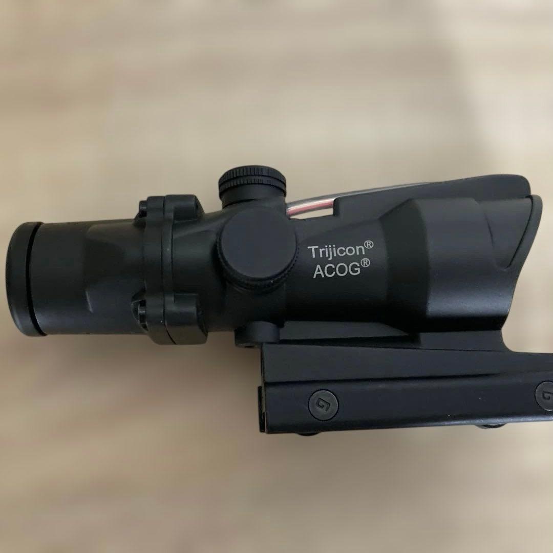 Tryangle トリジコンタイプ　スコープ　レティクル発光 4倍率