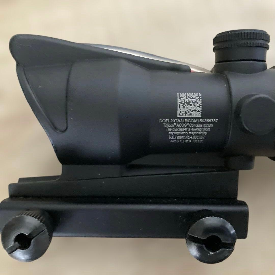 Tryangle トリジコンタイプ　スコープ　レティクル発光 4倍率