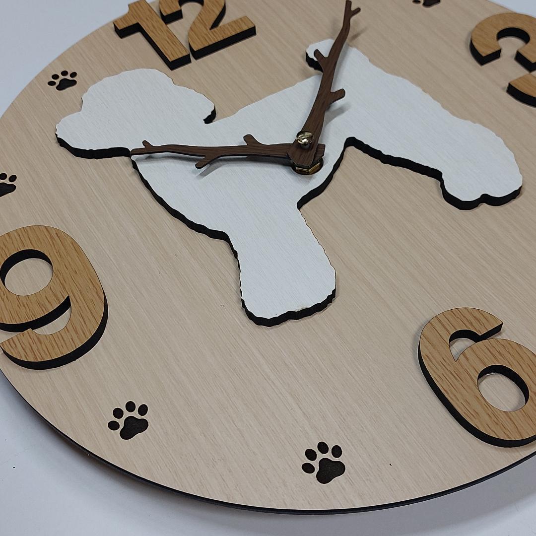 名入れ・文字入れ　3Dワンちゃん　デザイン壁掛け静音時計 トイプードル　クリーム