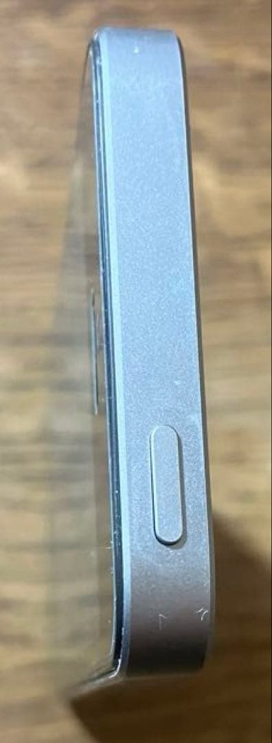 Apple iPhone SE シルバー 32GB simフリー
