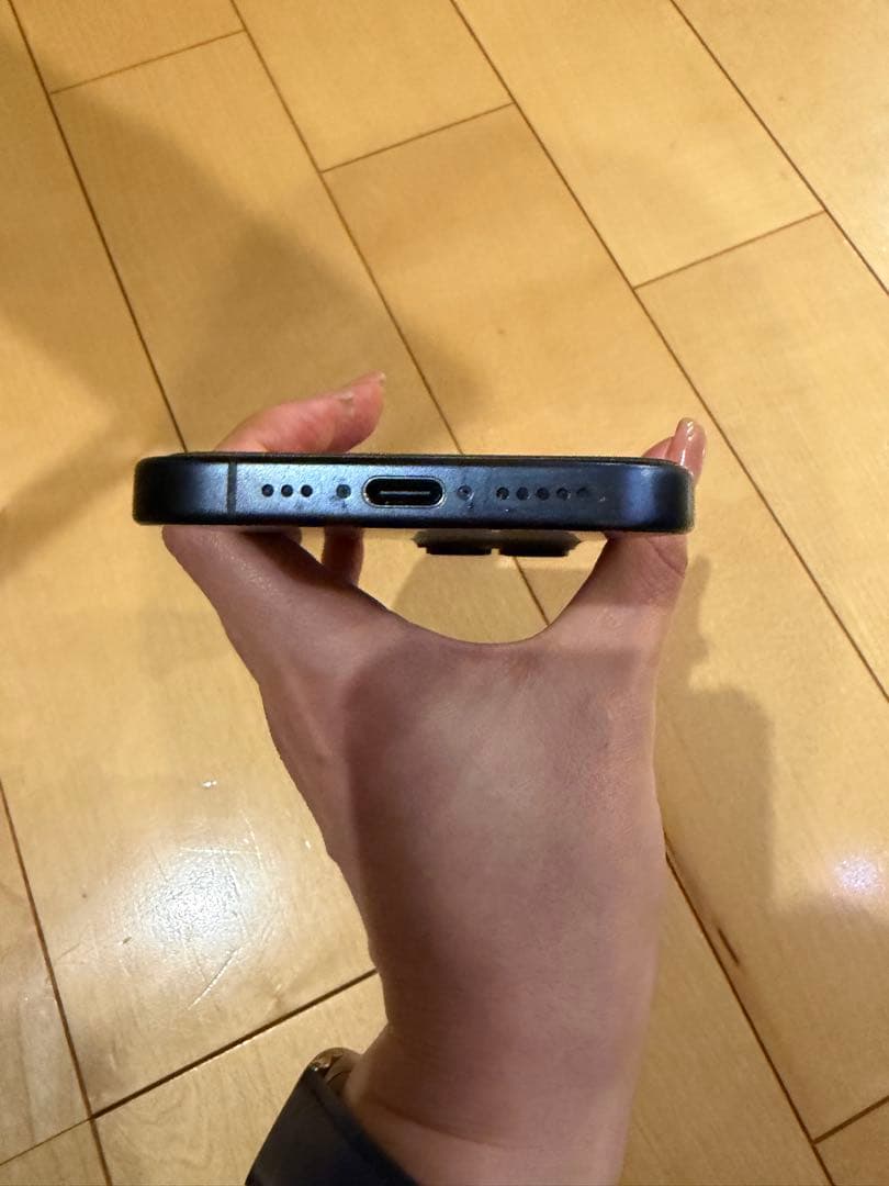 Apple iPhone 15Pro Blue Titanium 本体