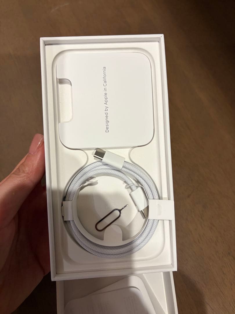 Apple iPhone 15Pro Blue Titanium 本体