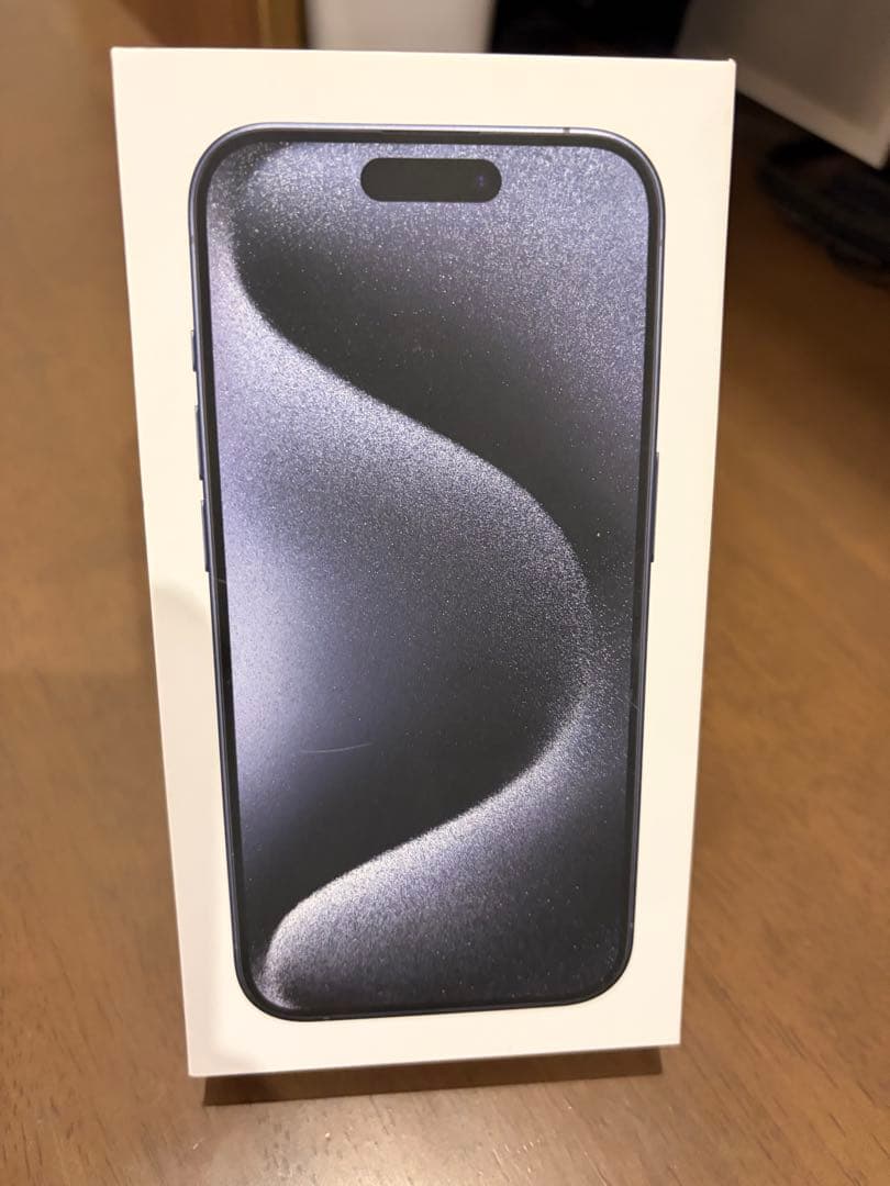 Apple iPhone 15Pro Blue Titanium 本体