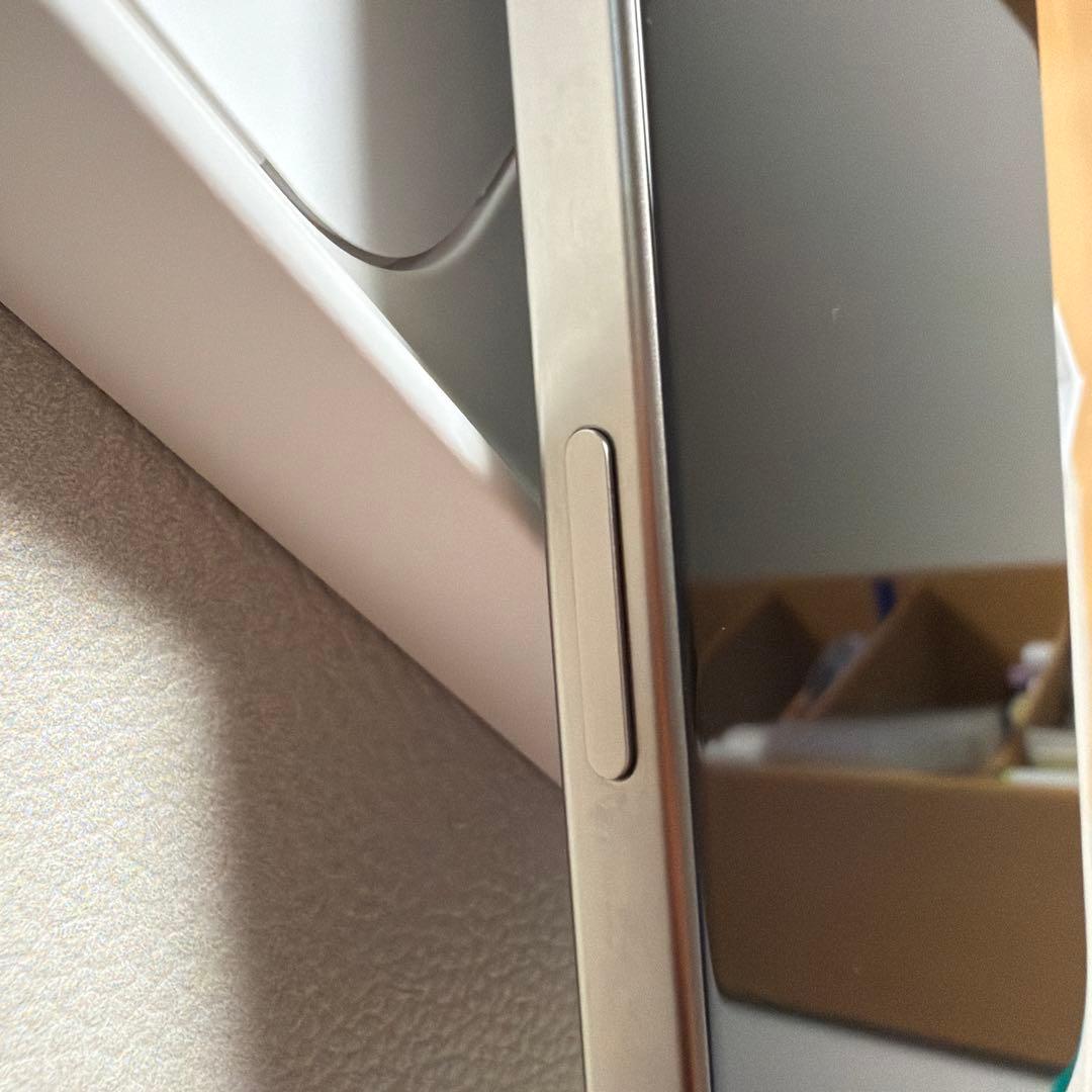 L*a様 iPhone 15 Pro max 256GB ナチュラルチタニウム