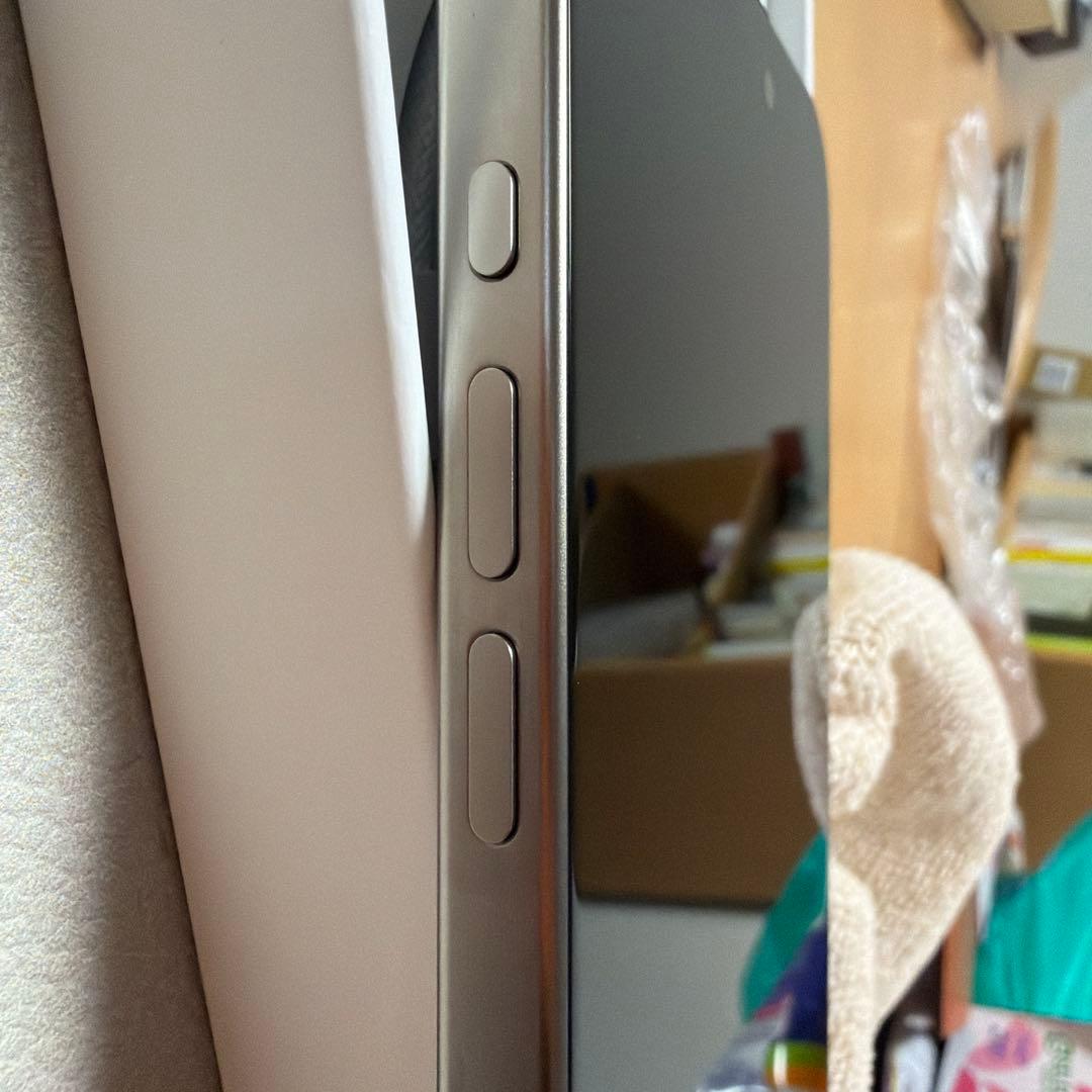 L*a様 iPhone 15 Pro max 256GB ナチュラルチタニウム