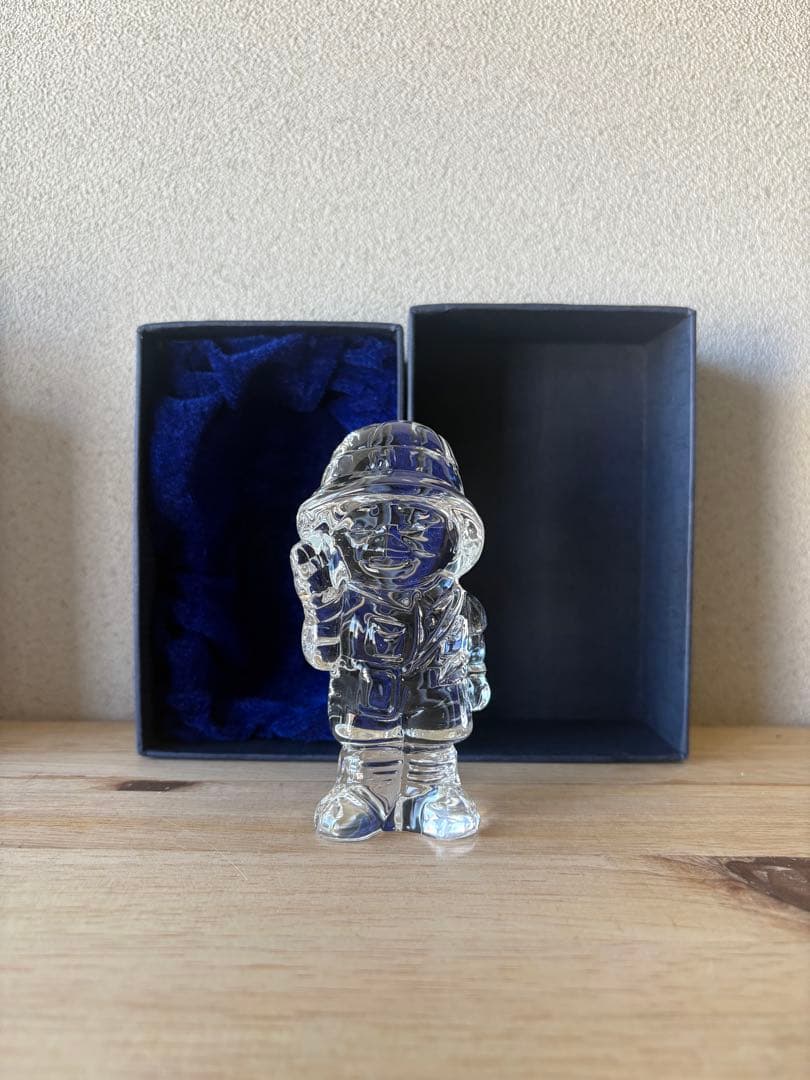 クリスタルひとしくん　専用ボックス付き