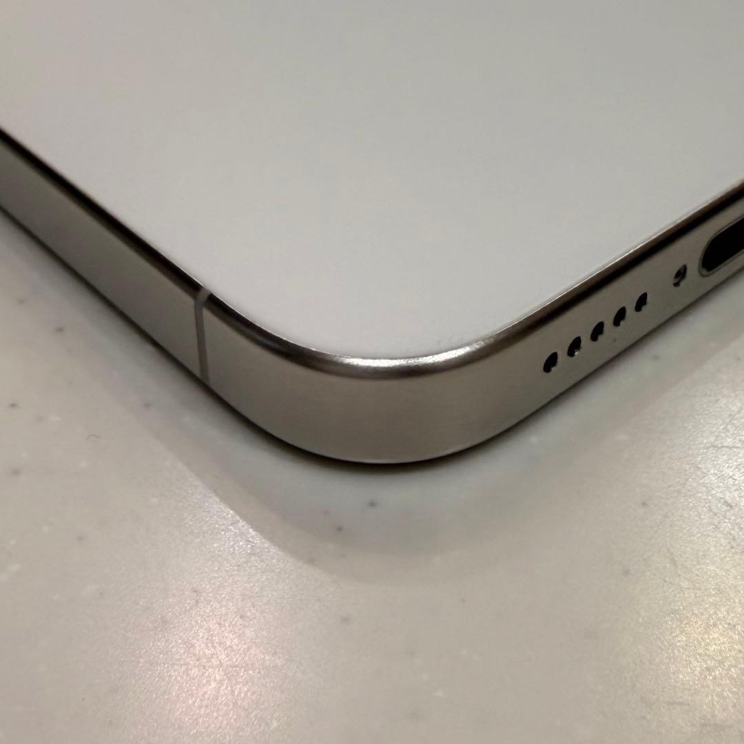 【キズ無し美品】iPhone 15 Pro 128GB ホワイト 付属品完備