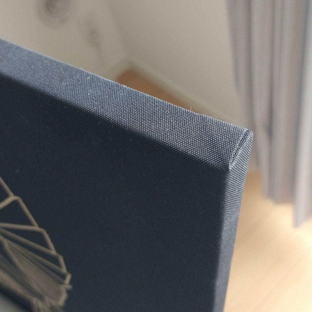 GOLD×BLACK 鳥の刺繍の絵