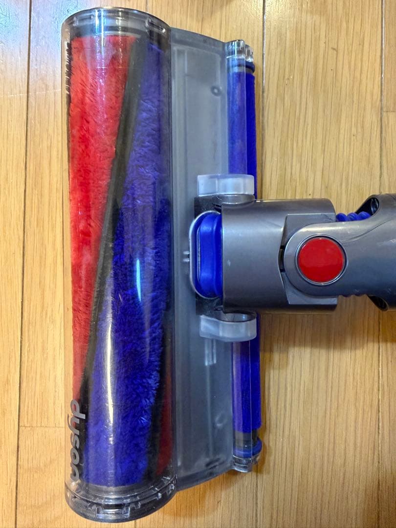 Dyson スティッククリーナー本体 V8 fluffy 各種アタッチメント付き