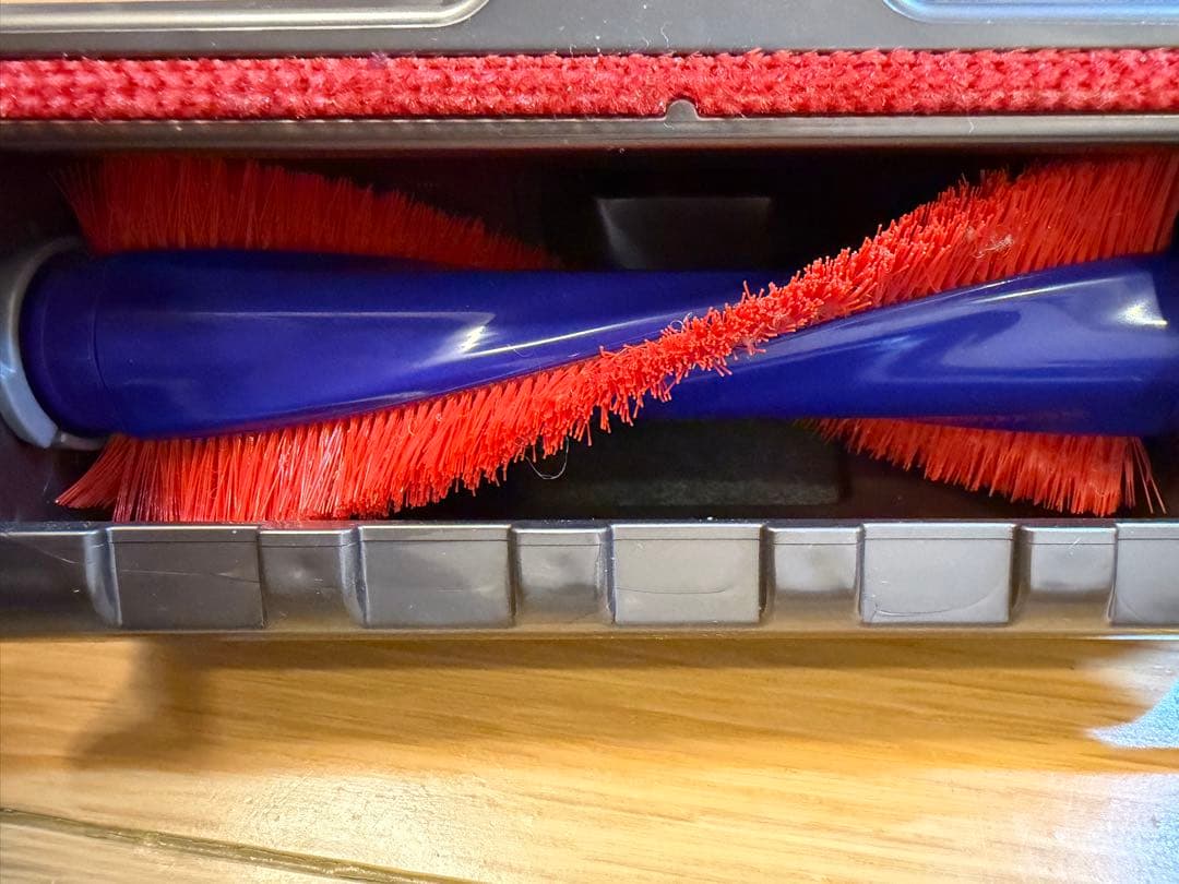 Dyson スティッククリーナー本体 V8 fluffy 各種アタッチメント付き