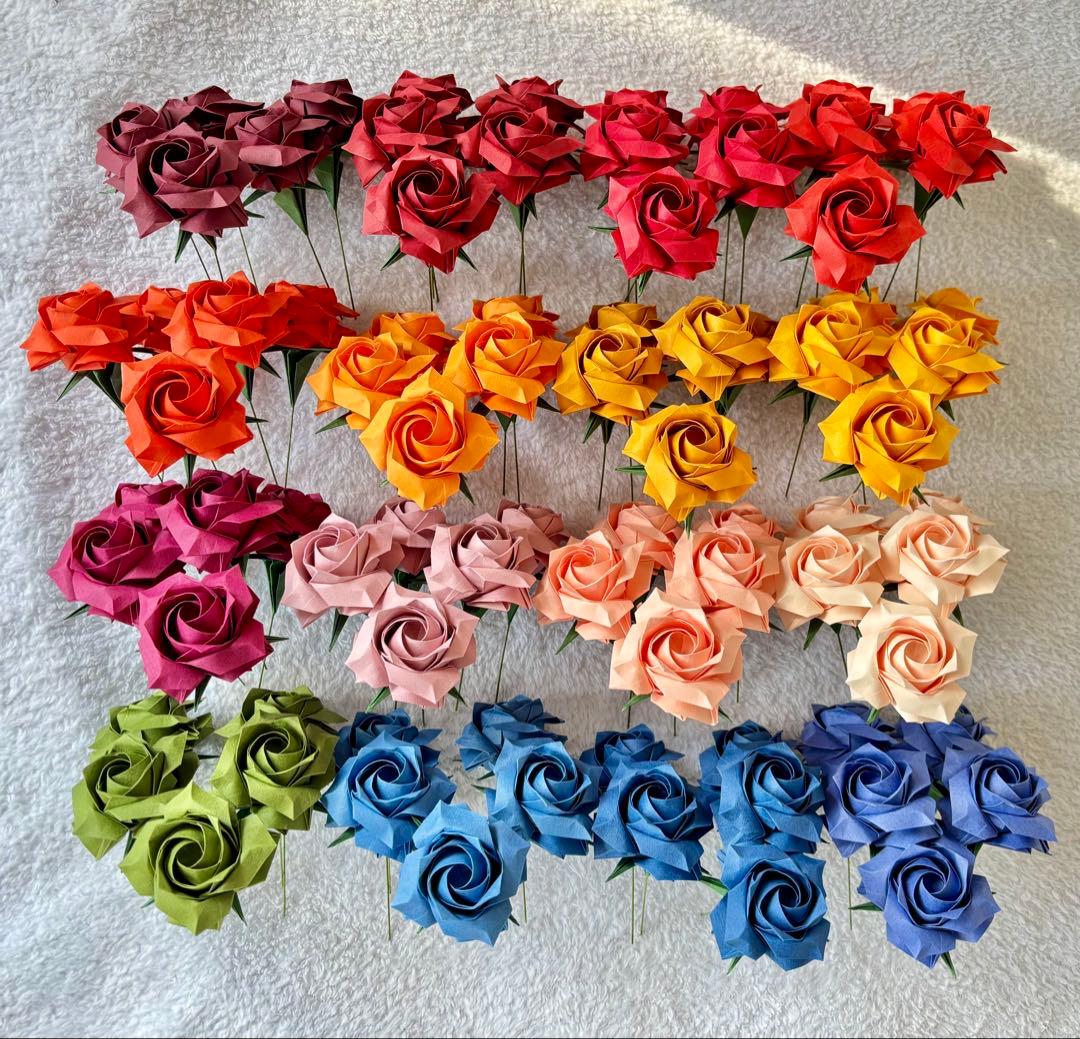 キキ 秋冬カラーの折り紙バラ80個