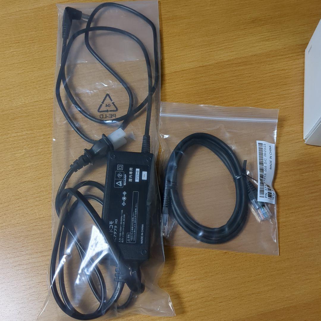 docomo  5G HR02 Wi-Fiルーター