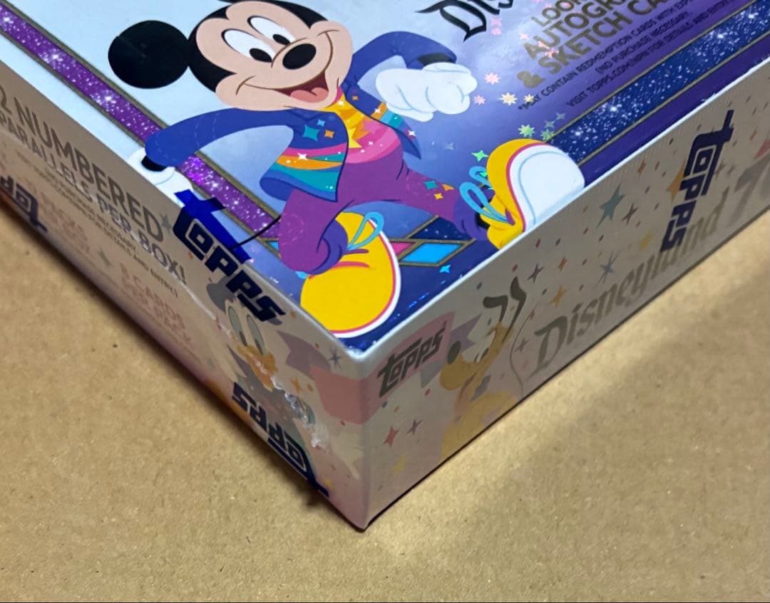 Topps Disneyland 70th ディズニーランド 70周年 トップス