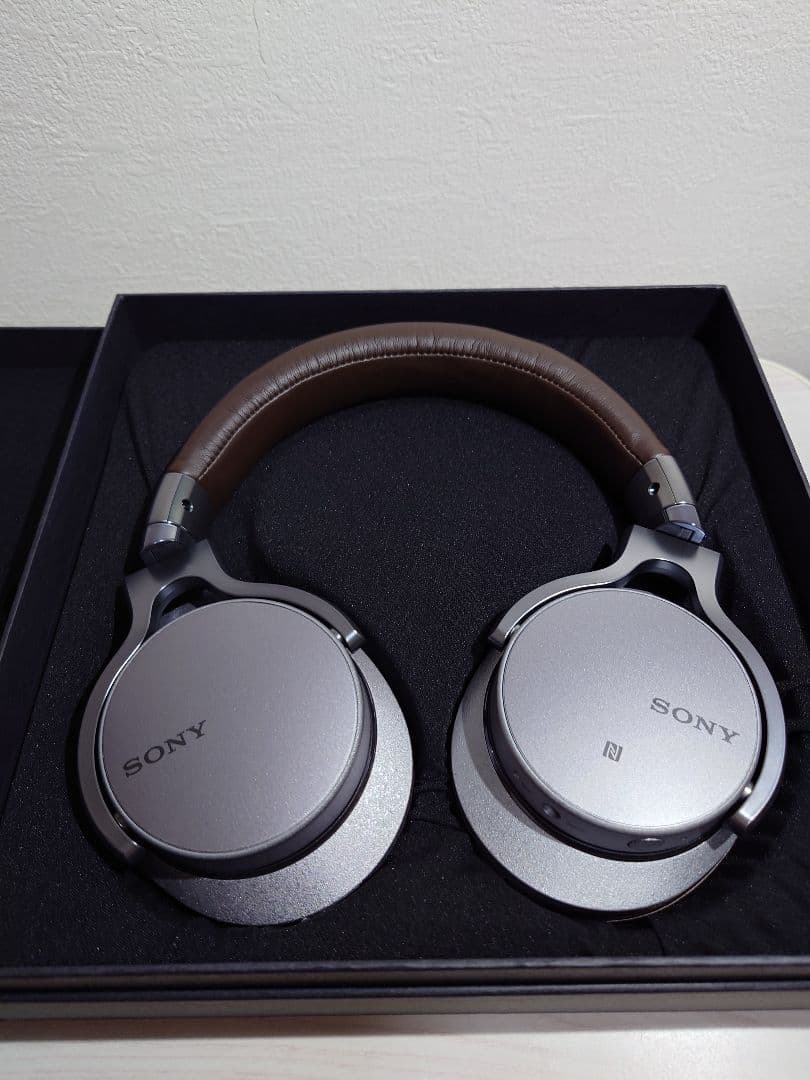 【SONY】ワイヤレスヘッドホン MDR-1ABT（シルバー）:ほぼ未使用