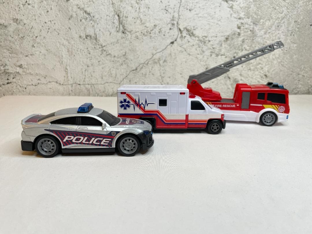 輸入玩具　Dickie Toys　レスキューステーションセット