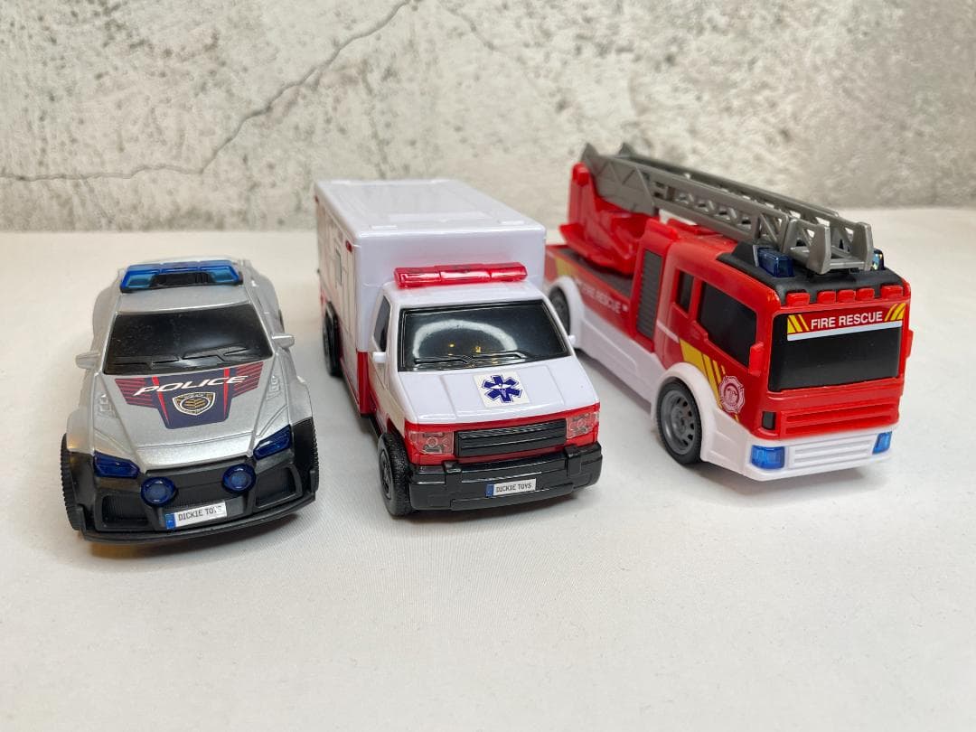 輸入玩具　Dickie Toys　レスキューステーションセット