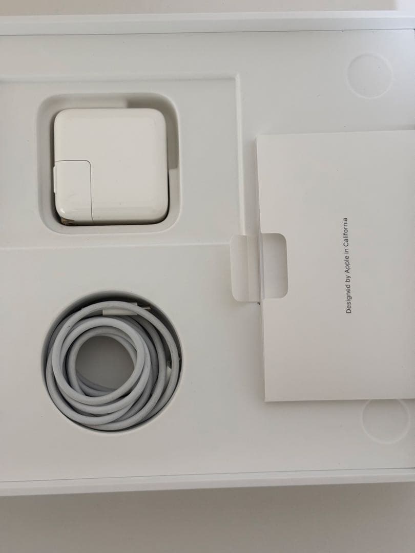 Apple MacBook Air M1 (2020) 8GBメモリ 256GB