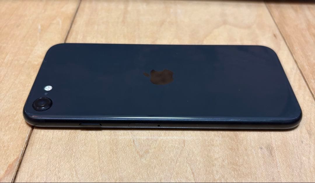iPhone SE 第二世代 64GB ブラック 本体のみ