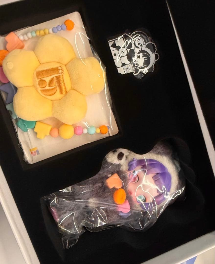 スカルパンダPOPMART SKULLPANDA15周年ぬいぐるみ
