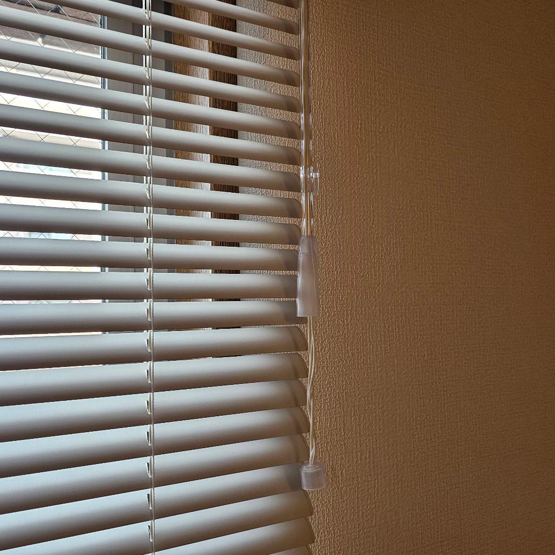 【匿名配送】ニトリ 白 アルミニウム ブラインド BL-25 ワンポールタイプ