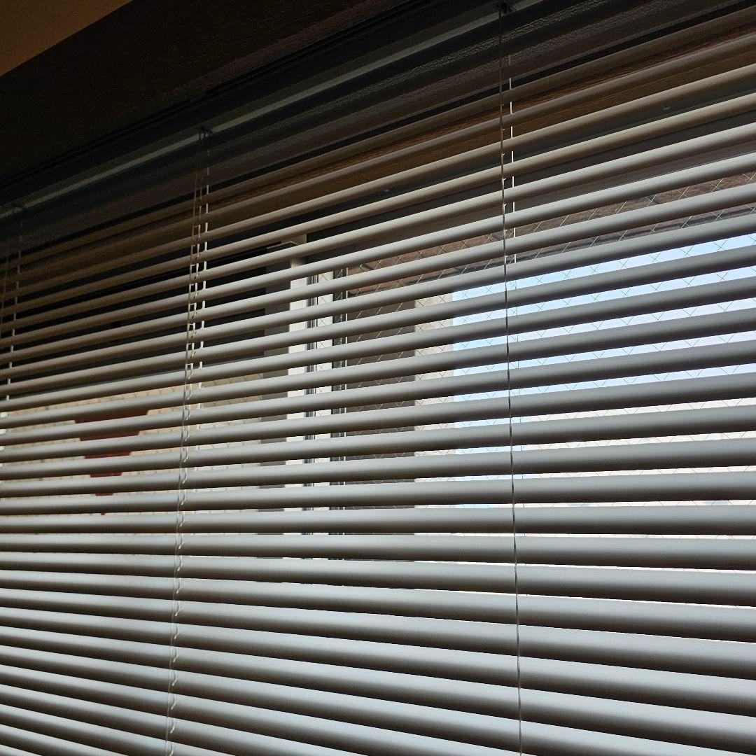 【匿名配送】ニトリ 白 アルミニウム ブラインド BL-25 ワンポールタイプ