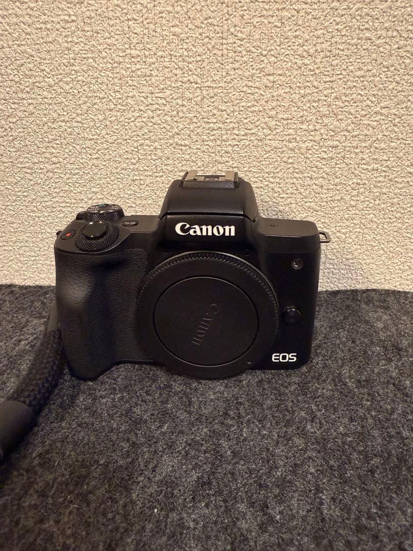 Canon EOS Kiss M ダブルズームキット ブラック