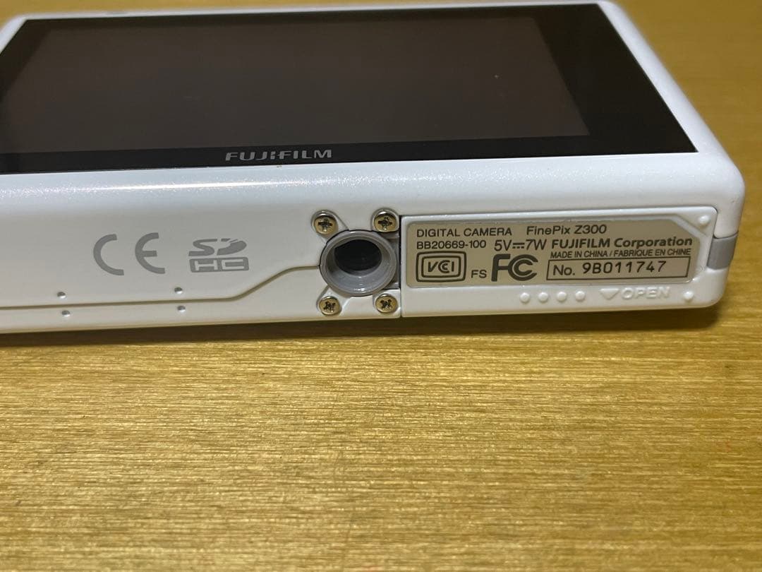富士フィルム FinePix Z300 充電器付き デジタルカメラ