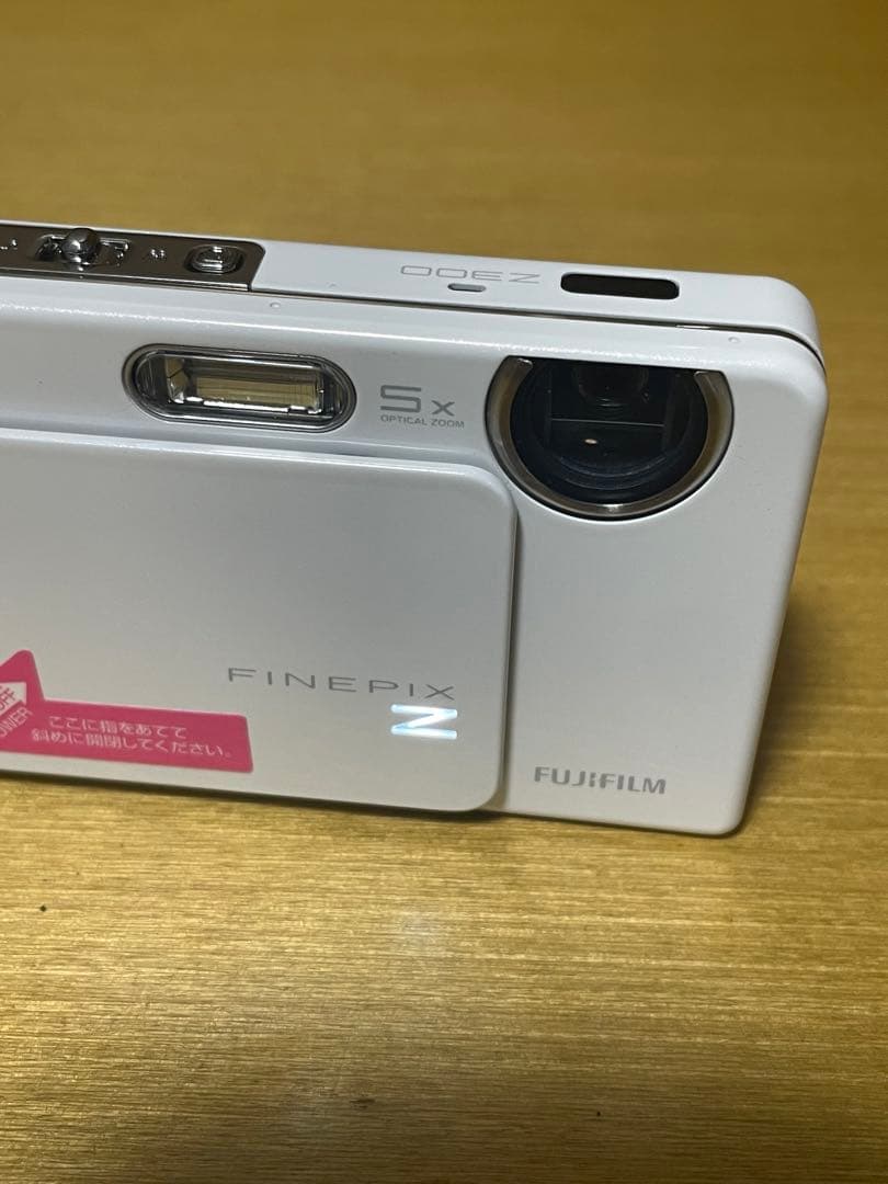 富士フィルム FinePix Z300 充電器付き デジタルカメラ