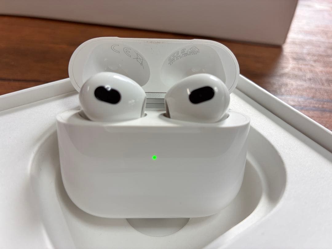 【美品】MagSafe充電ケース付きAirPods 3（第3世代）