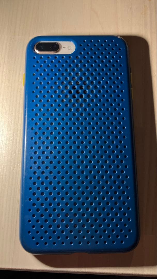 【少々傷有】iPhone8plus 64GB ゴールド SIMフリー純正バッテリ