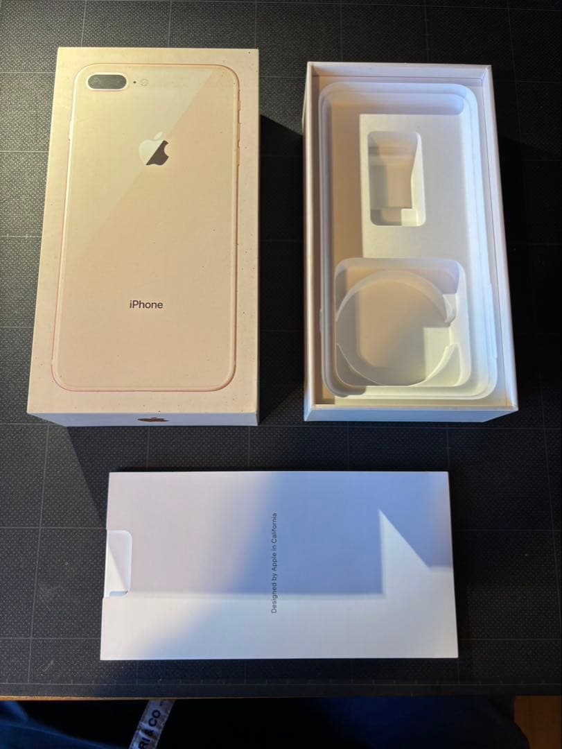 iPhone 8Plus ピンクゴルード256 GB au
