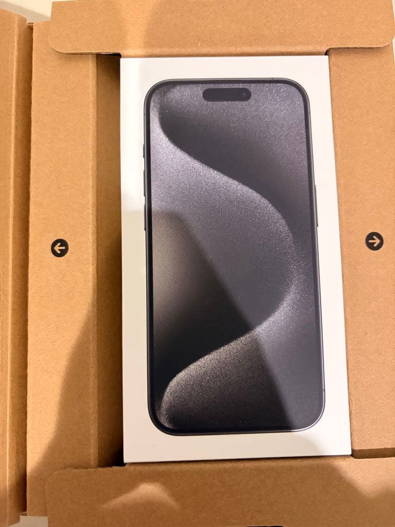 Apple iPhone 15Pro ブラックチタニウム　本体SIMフリー