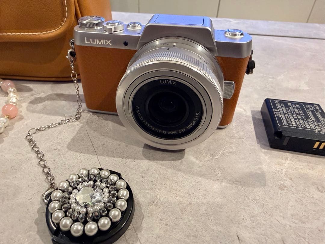 LUMIX DMClGF7 ミラーレス一眼 ブラウン