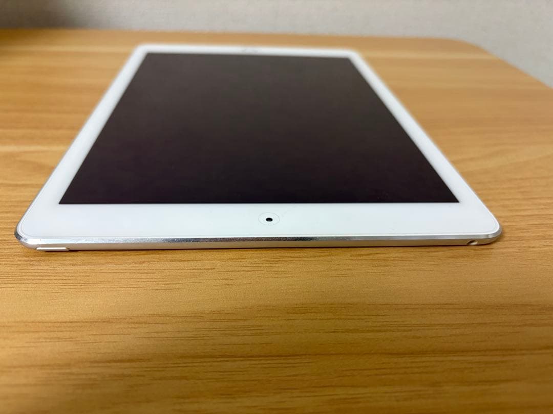 iPad Air2 シルバー 32GB Wi-Fiモデル 本体 箱 カバー付き