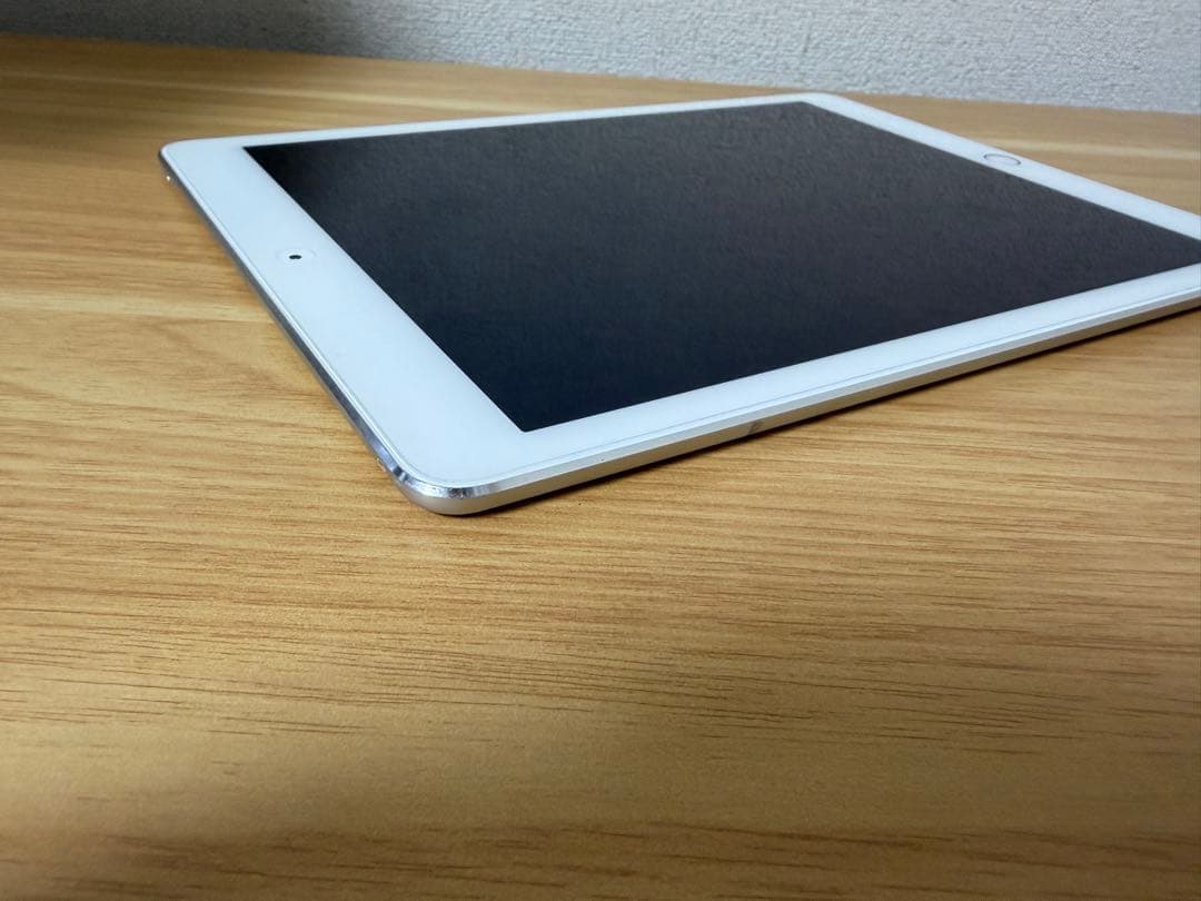 iPad Air2 シルバー 32GB Wi-Fiモデル 本体 箱 カバー付き