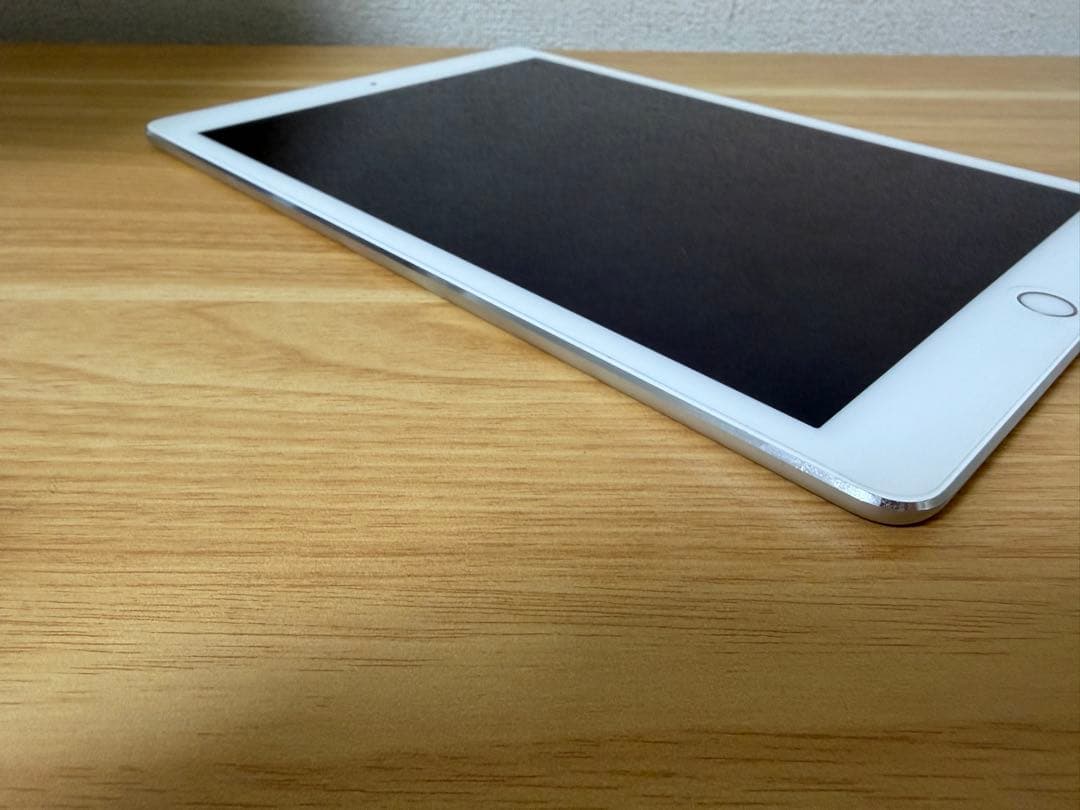 iPad Air2 シルバー 32GB Wi-Fiモデル 本体 箱 カバー付き