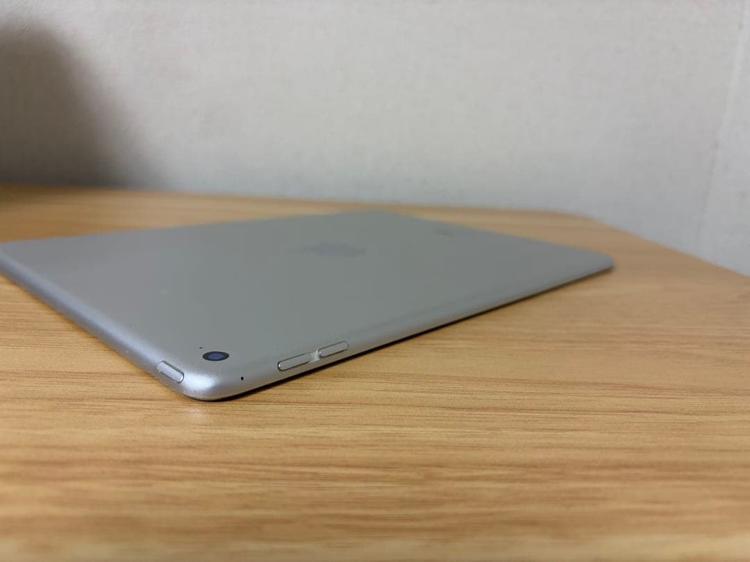 iPad Air2 シルバー 32GB Wi-Fiモデル 本体 箱 カバー付き