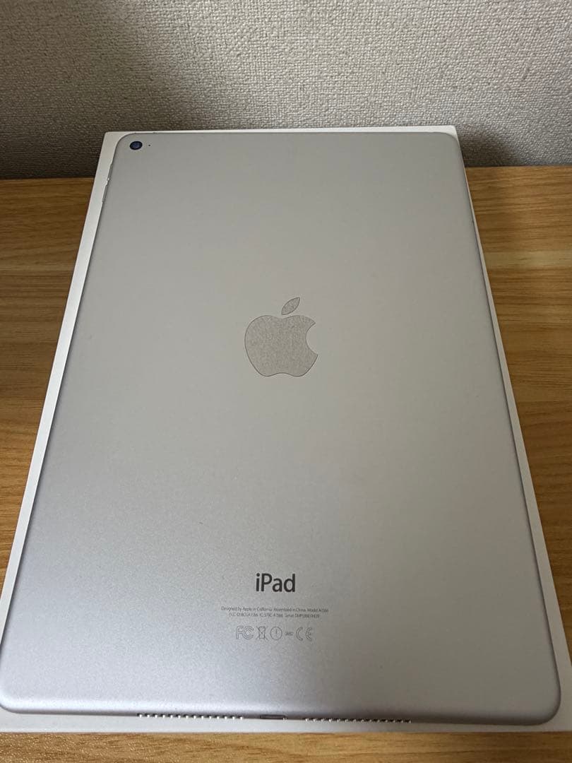 iPad Air2 シルバー 32GB Wi-Fiモデル 本体 箱 カバー付き