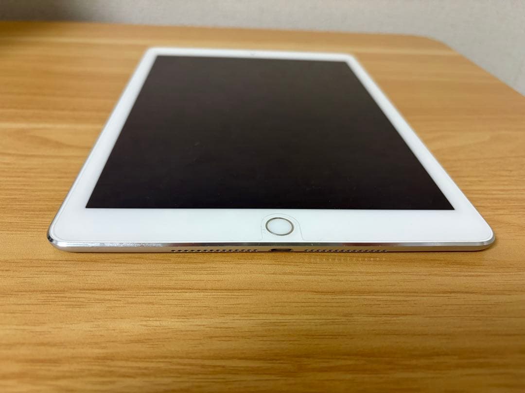 iPad Air2 シルバー 32GB Wi-Fiモデル 本体 箱 カバー付き