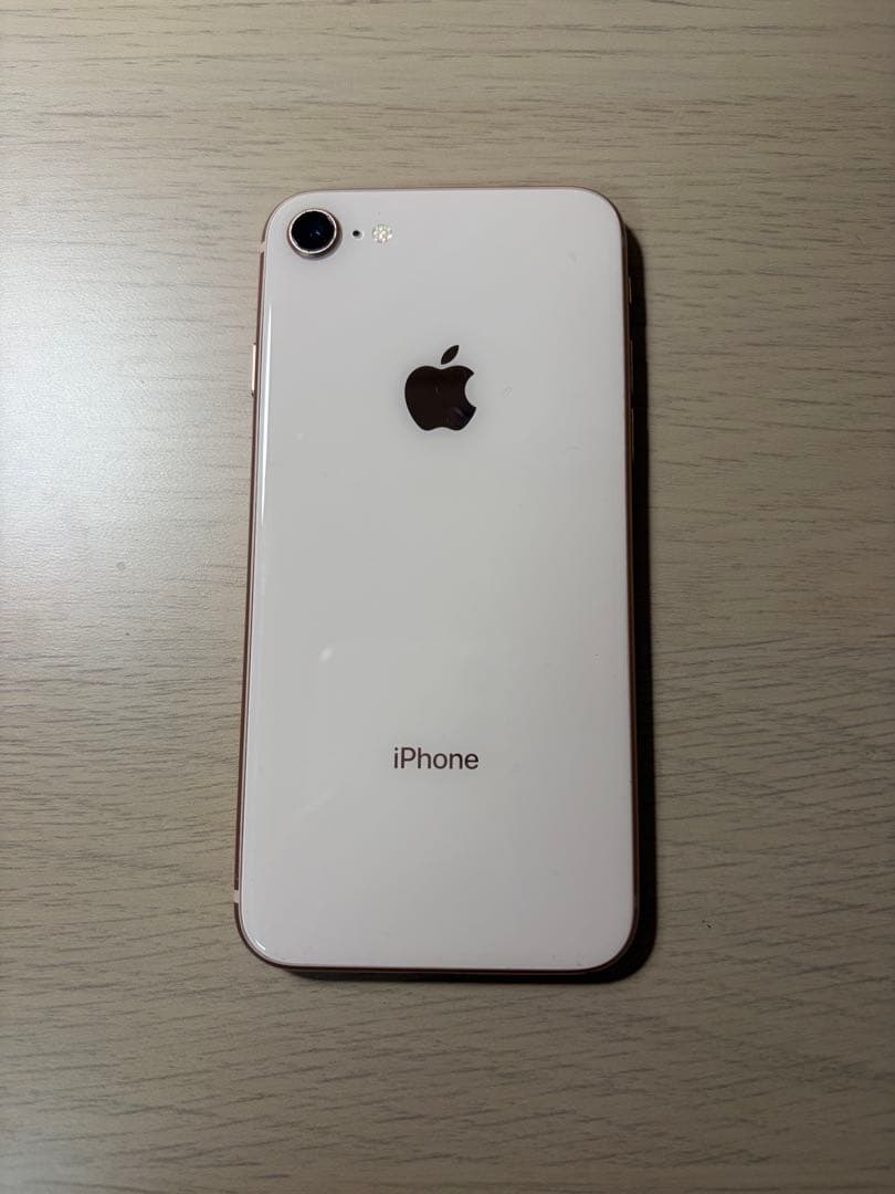 iPhone 8 ゴールド