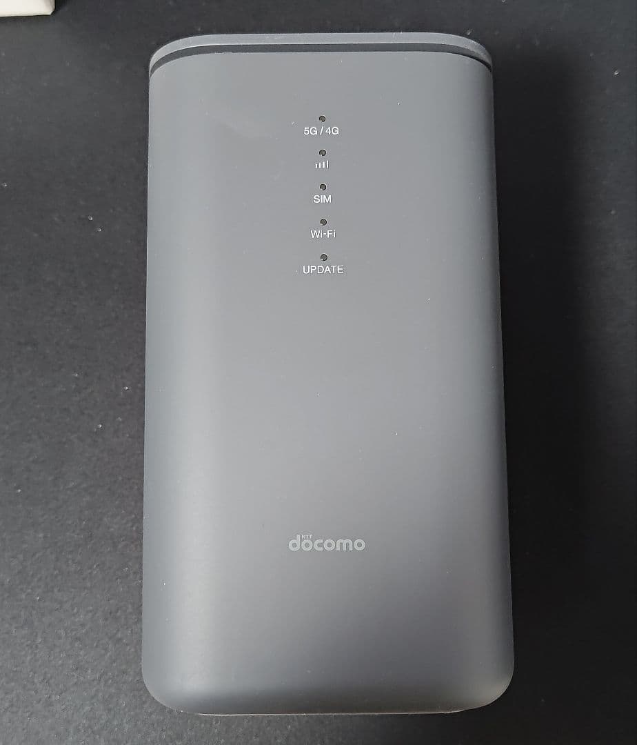 docomo  5G HR02 ホームルーター（付属品完備）