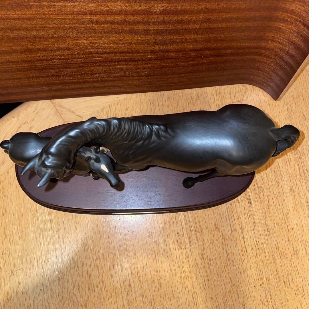 ロイヤルドルトン　馬　置物　 Black Beauty ＆ Foal