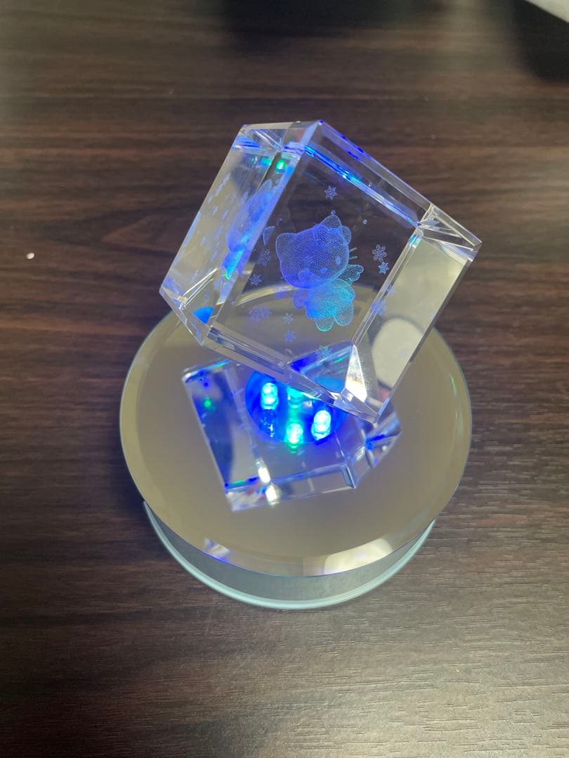 ハローキティ 立体クリスタルキューブ LEDライト付き