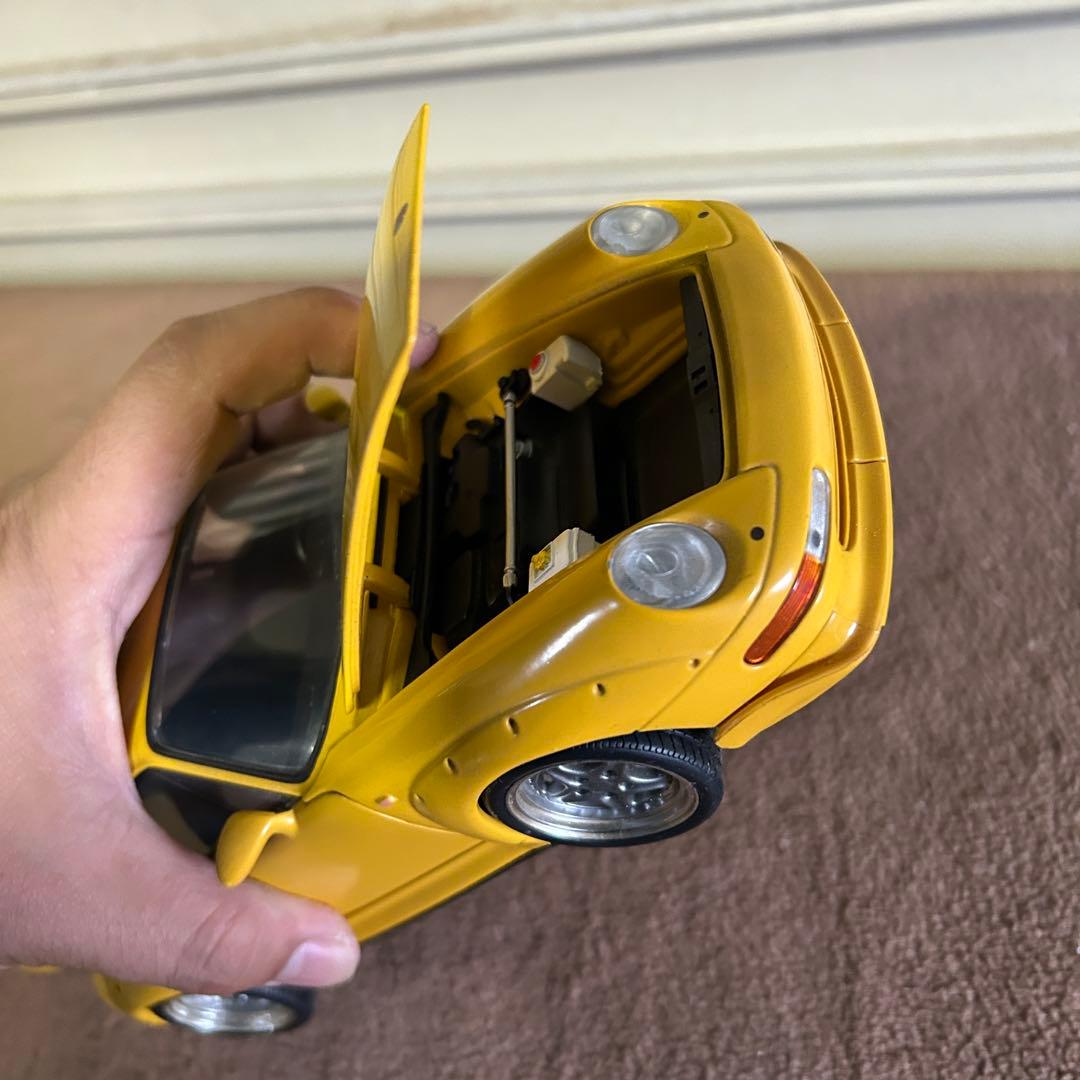 DB11★ミニカー★ 1/18 スケール ポルシェ911 GT2 ストリート