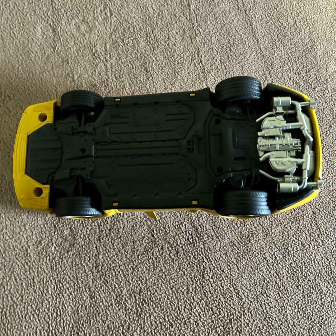 DB11★ミニカー★ 1/18 スケール ポルシェ911 GT2 ストリート