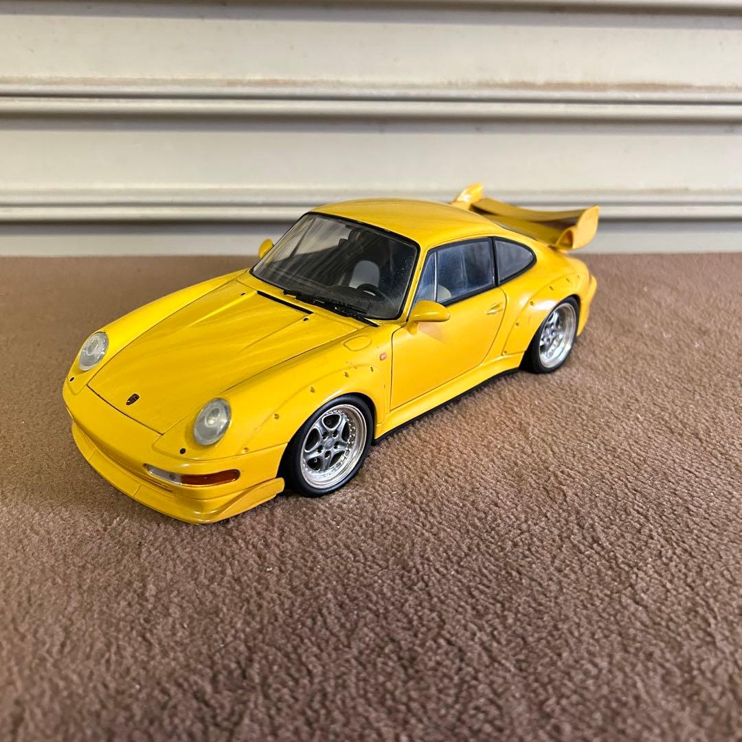 DB11★ミニカー★ 1/18 スケール ポルシェ911 GT2 ストリート