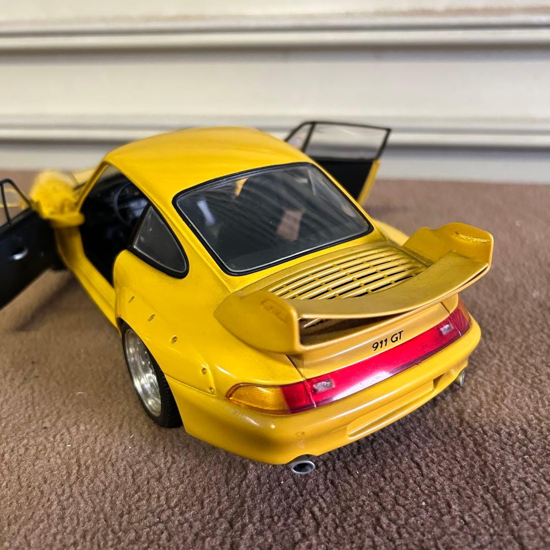 DB11★ミニカー★ 1/18 スケール ポルシェ911 GT2 ストリート