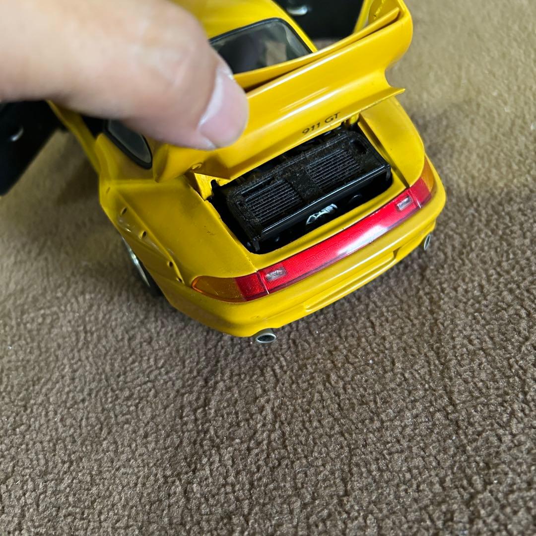 DB11★ミニカー★ 1/18 スケール ポルシェ911 GT2 ストリート