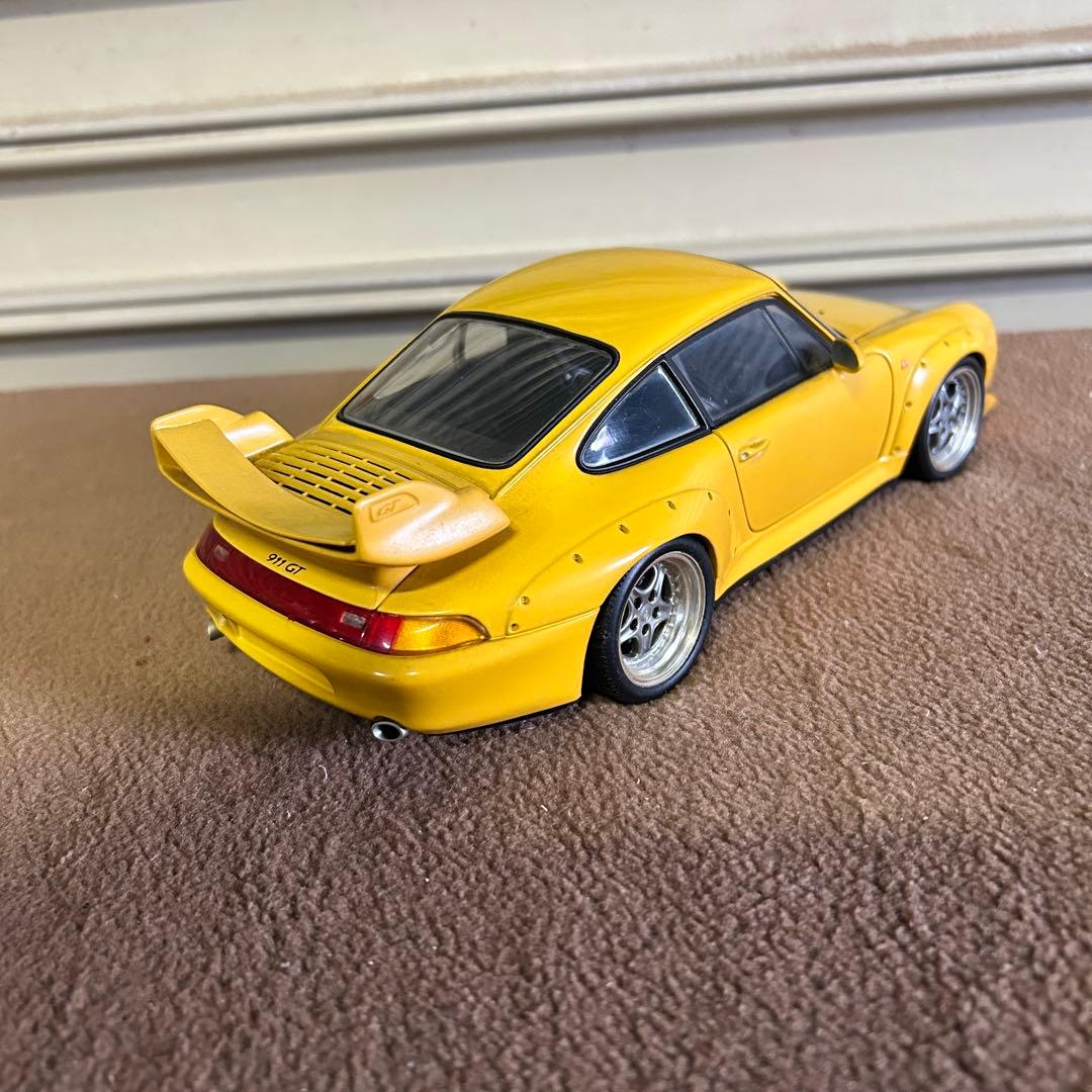 DB11★ミニカー★ 1/18 スケール ポルシェ911 GT2 ストリート