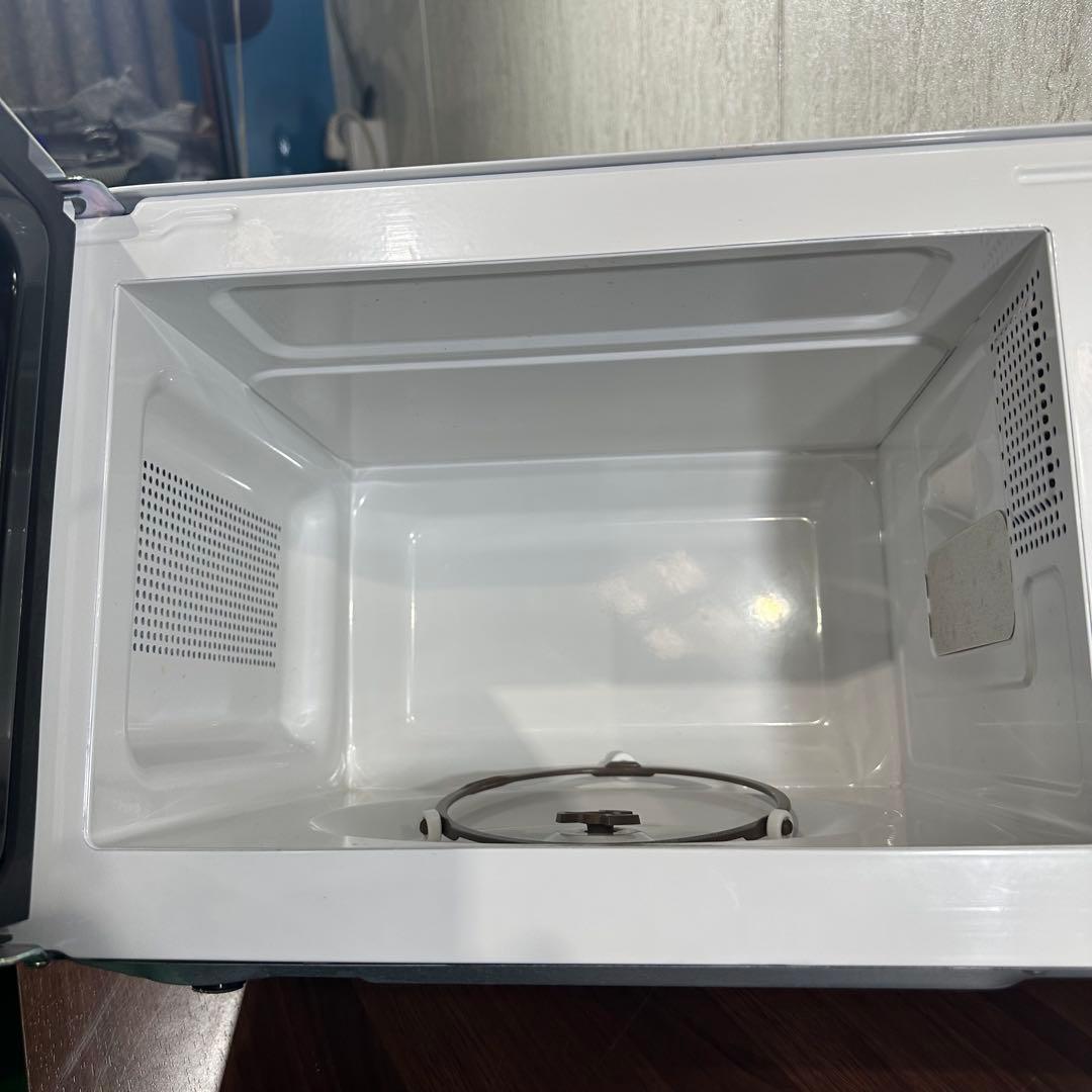 美品　電子レンジ 700W 23年製 YMW17HL6 60Hz専用 ホワイト